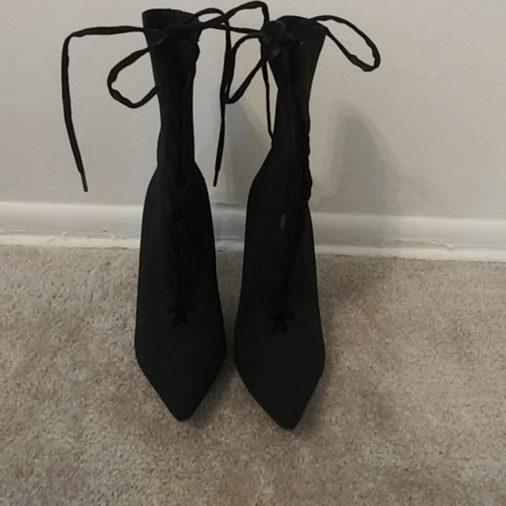 Shoes - Picture 2 of 2